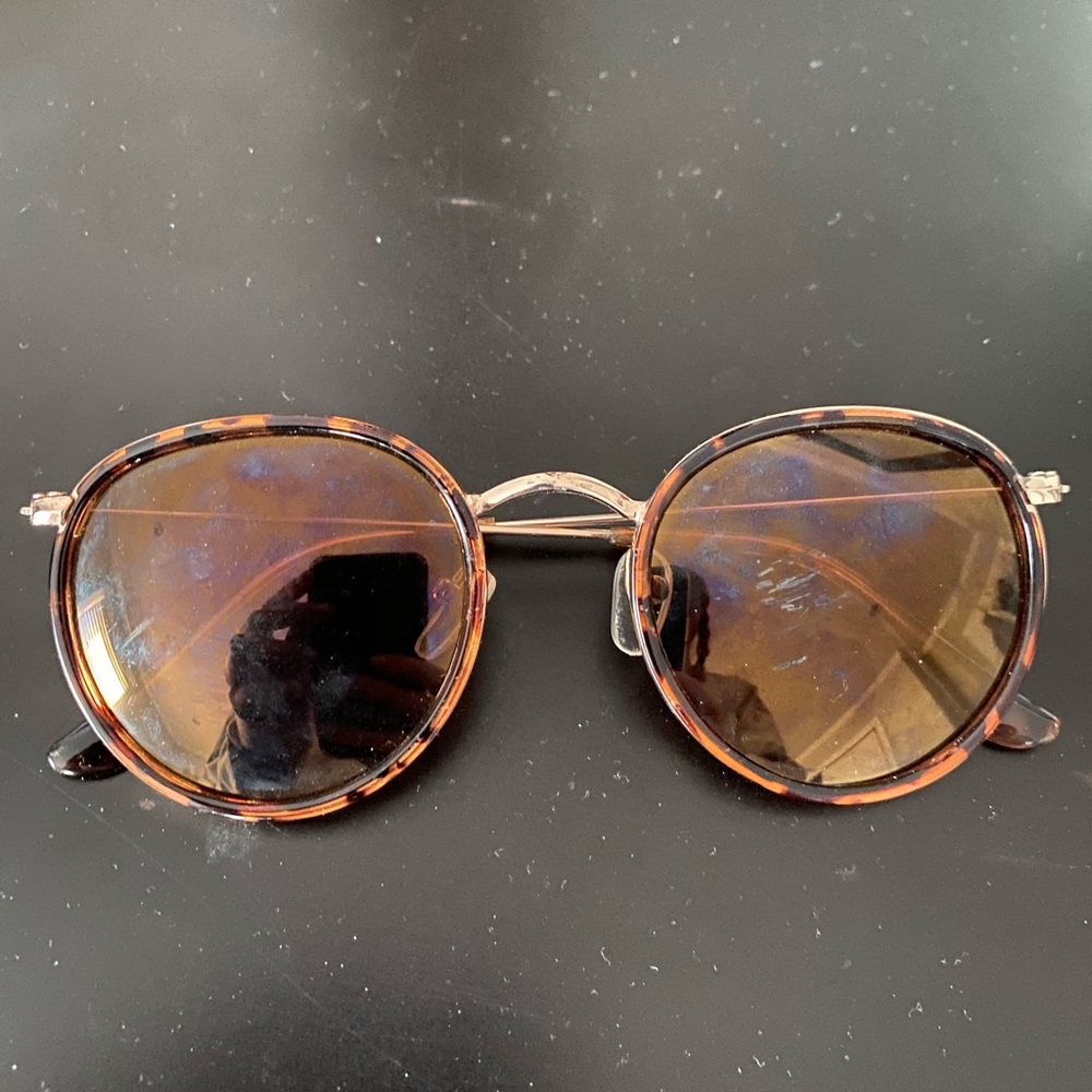 Urban outfitters round sunglasses